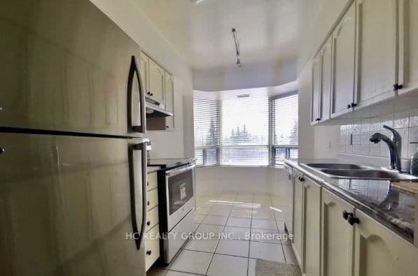 35 Finch Avenue E, Unit 211 thumbnail 9