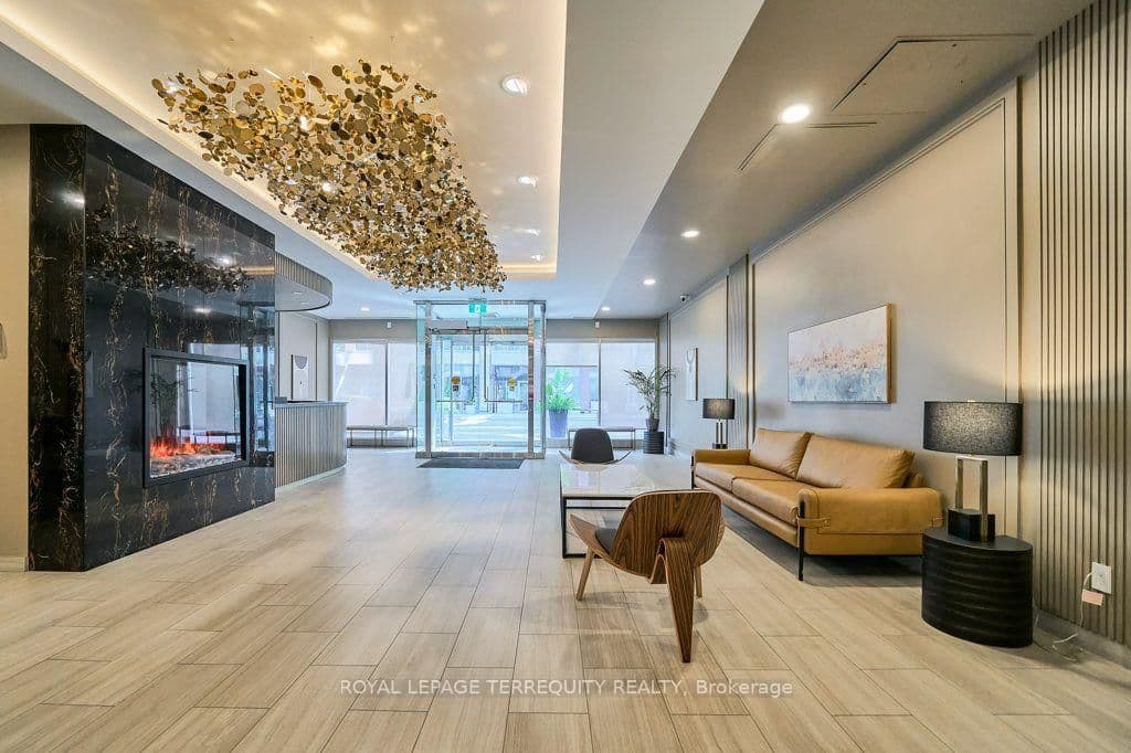 263 Wellington Street W, Unit 903 thumbnail 6