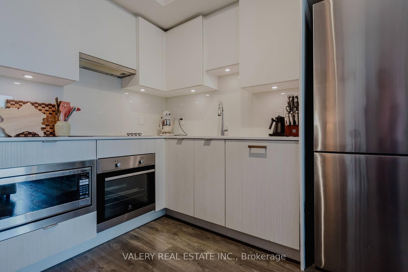 195 Redpath Avenue, Unit 712 thumbnail 10