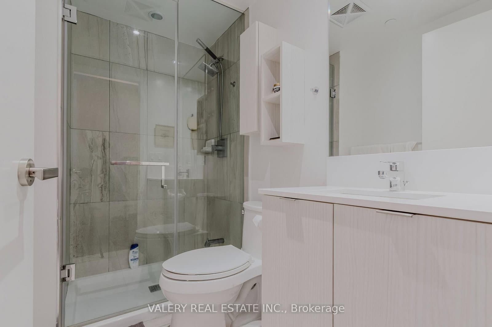 195 Redpath Avenue, Unit 712 thumbnail 22