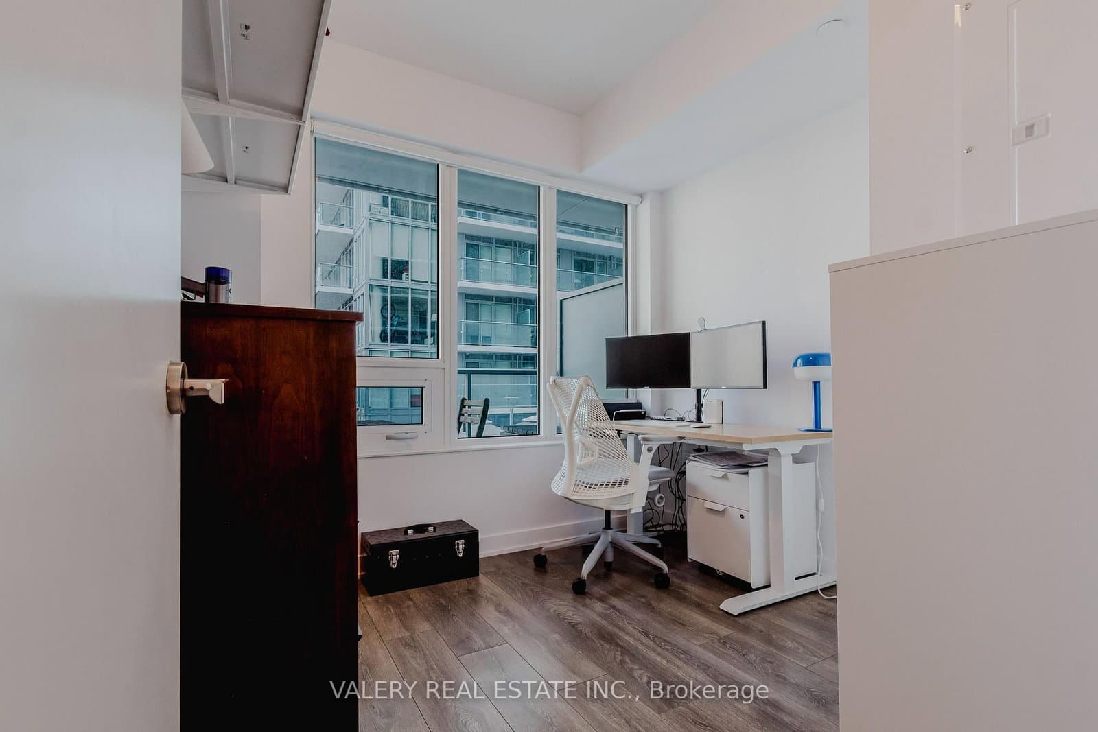 195 Redpath Avenue, Unit 712 thumbnail 6