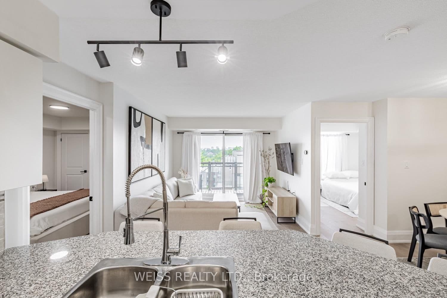 872 Sheppard Avenue W, Unit 609 thumbnail 6
