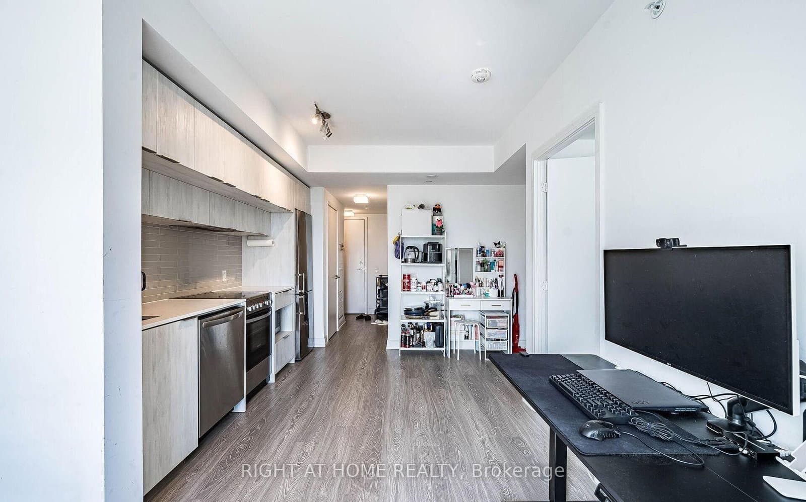 181 Dundas Street E, Unit 4608 thumbnail 11