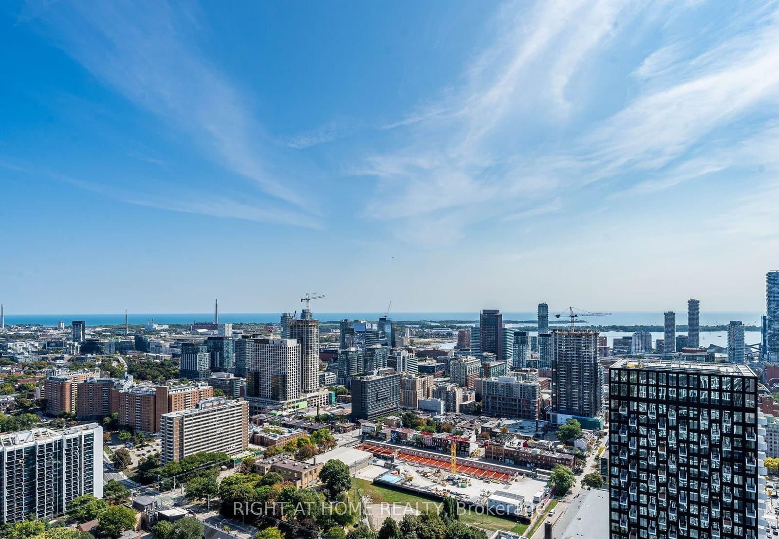 181 Dundas Street E, Unit 4608 thumbnail 8