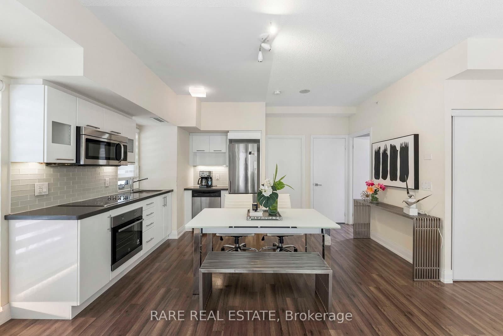 555 Wilson Avenue, Unit E113 thumbnail 4