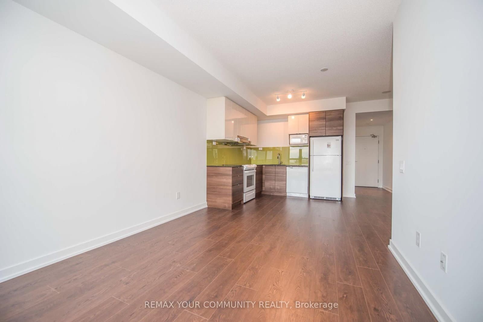 121 McMahon Drive, Unit 3003 thumbnail 2