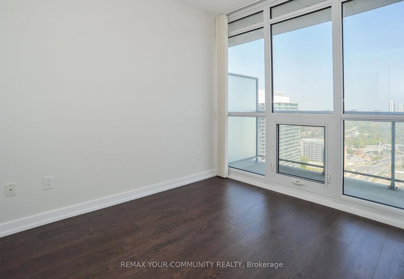121 McMahon Drive, Unit 3003 thumbnail 5
