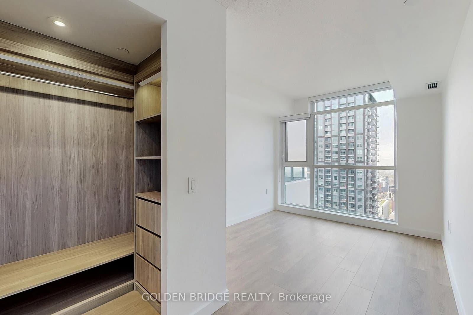 38 Widmer Street, Unit 4211 thumbnail 12