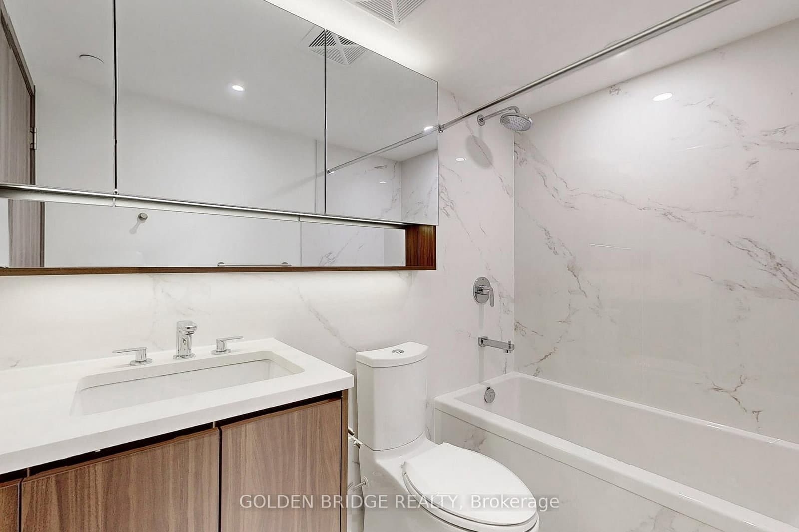 38 Widmer Street, Unit 4211 thumbnail 20