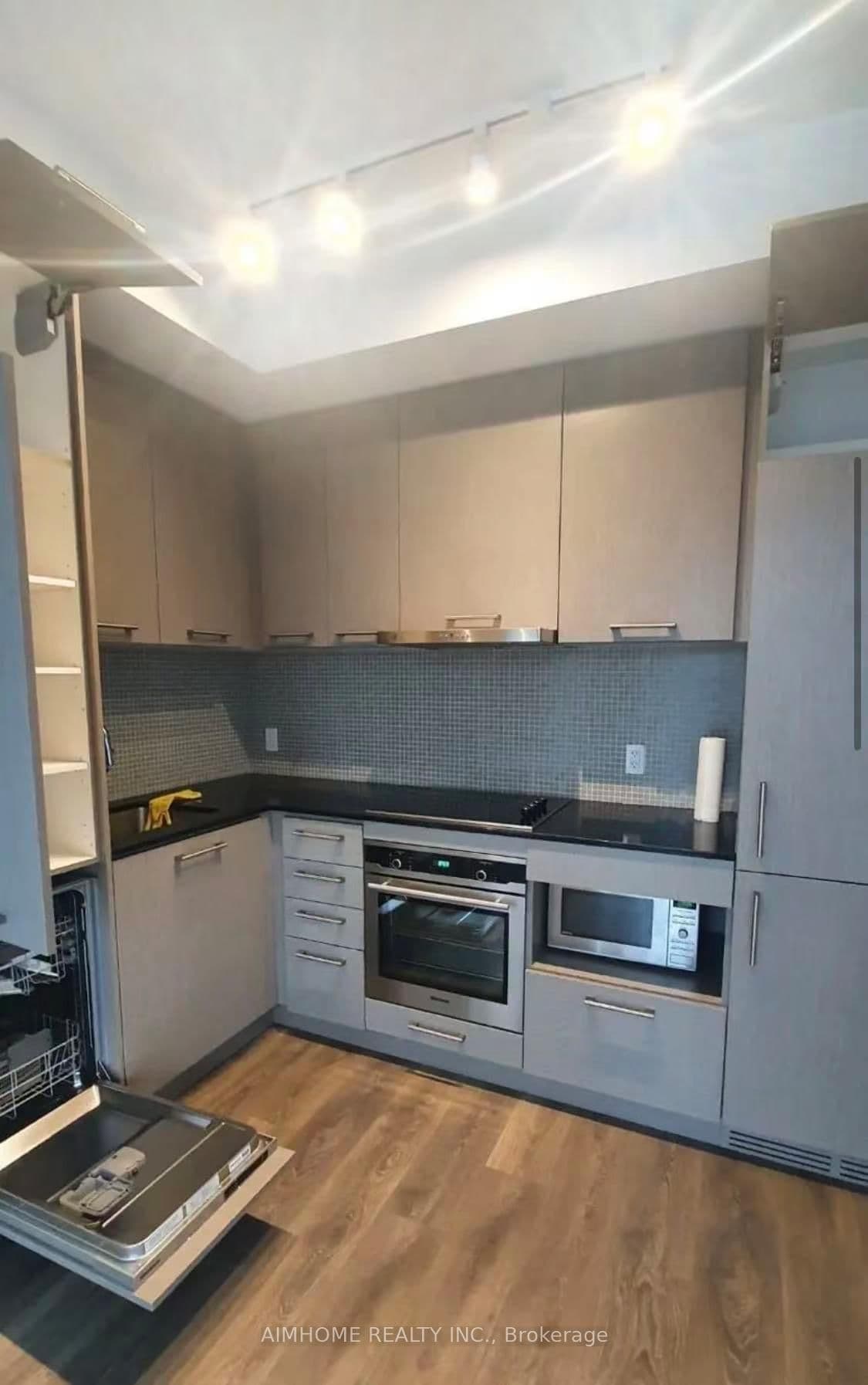 87 Peter Street, Unit 4408 thumbnail 2