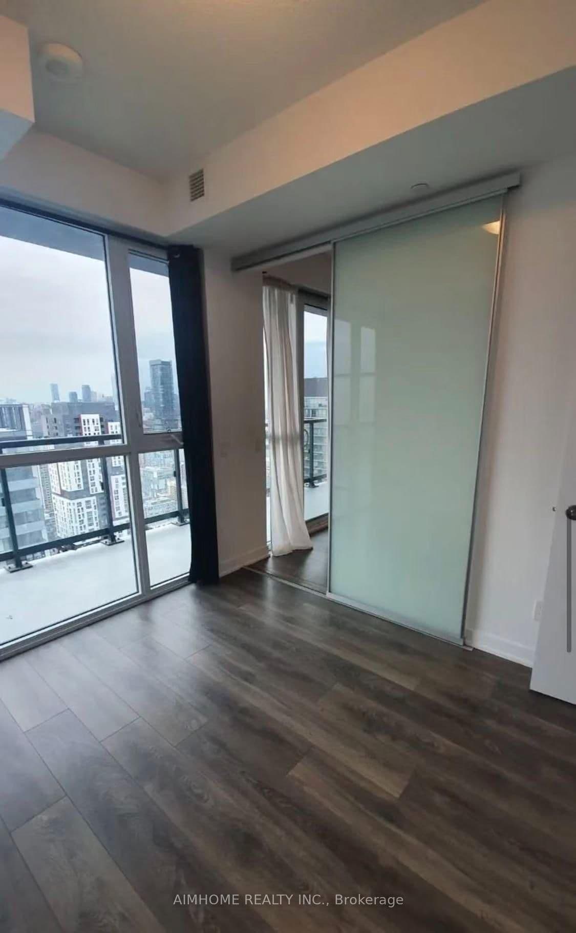 87 Peter Street, Unit 4408 thumbnail 4