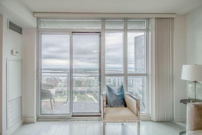21 Iceboat Terrace, Unit 2208 thumbnail 10