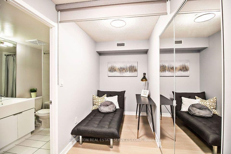 21 Iceboat Terrace, Unit 2208 thumbnail 18