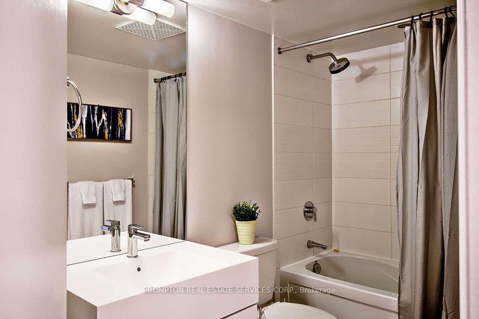 21 Iceboat Terrace, Unit 2208 thumbnail 19