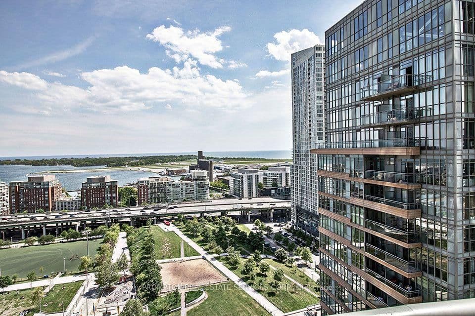 21 Iceboat Terrace, Unit 2208 thumbnail 3