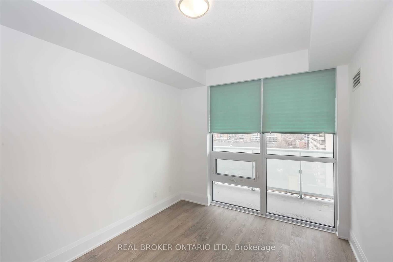 101 Erskine Avenue, Unit 813 thumbnail 13