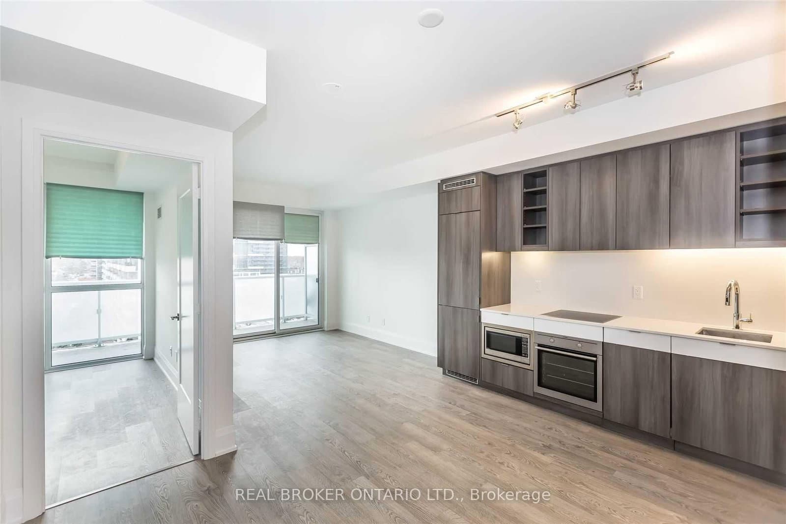 101 Erskine Avenue, Unit 813 thumbnail 4