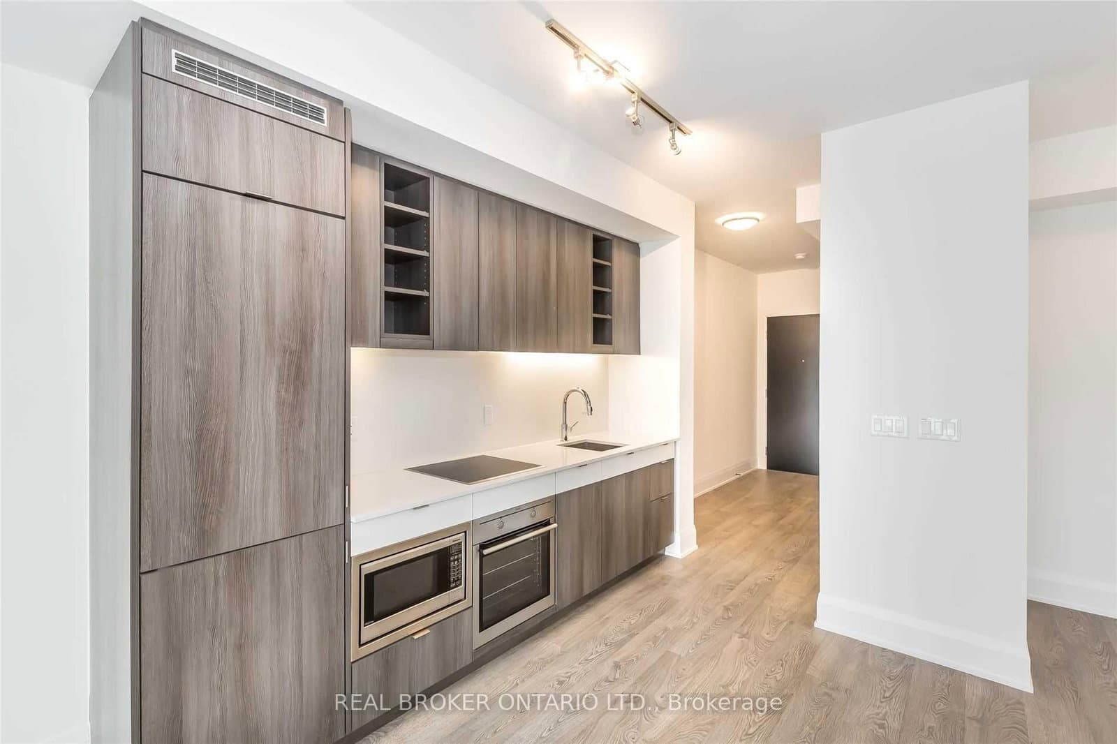 101 Erskine Avenue, Unit 813 thumbnail 6