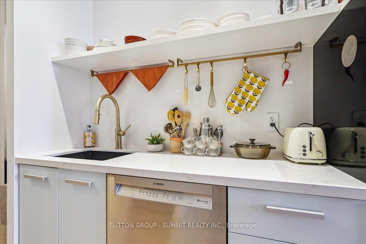 38 Dan Leckie Way, Unit 515 thumbnail 15