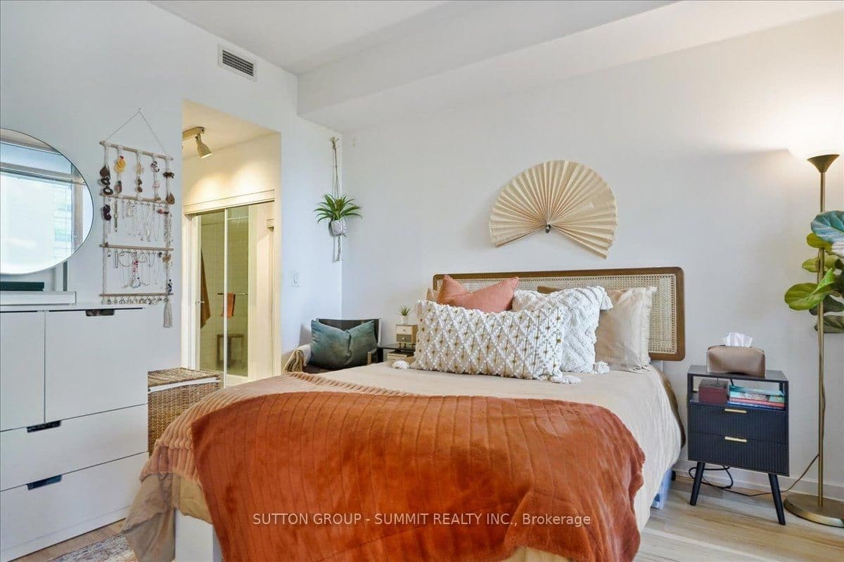 38 Dan Leckie Way, Unit 515 thumbnail 17
