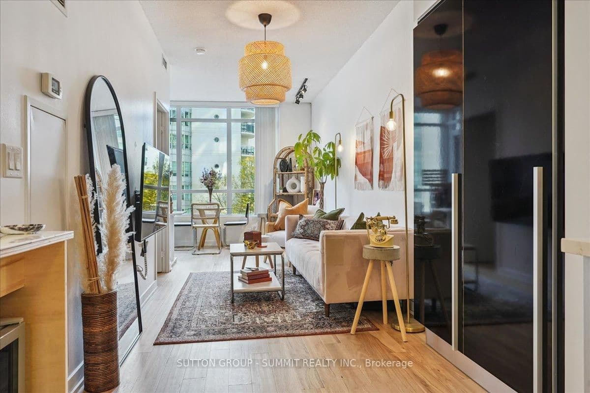 38 Dan Leckie Way, Unit 515 thumbnail 2