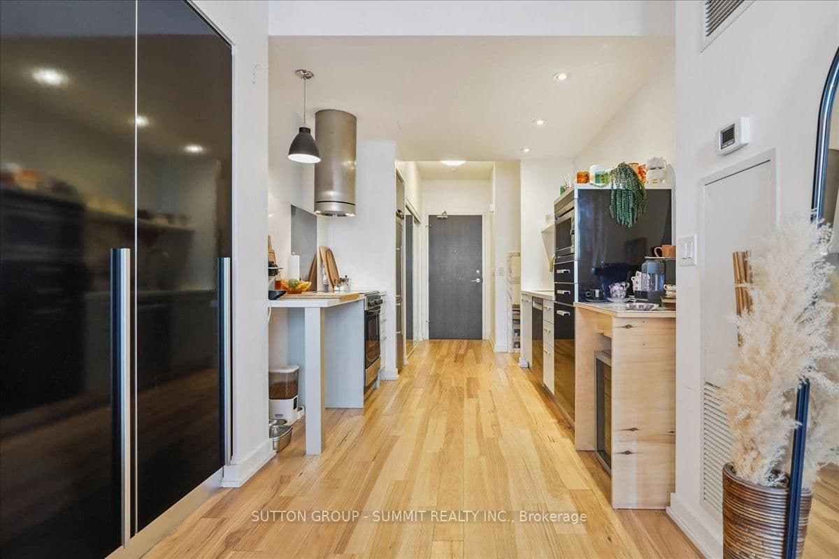 38 Dan Leckie Way, Unit 515 thumbnail 8