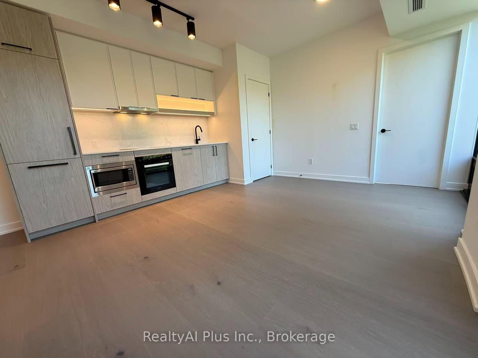 91 Montclair Avenue, Unit 606 thumbnail 3