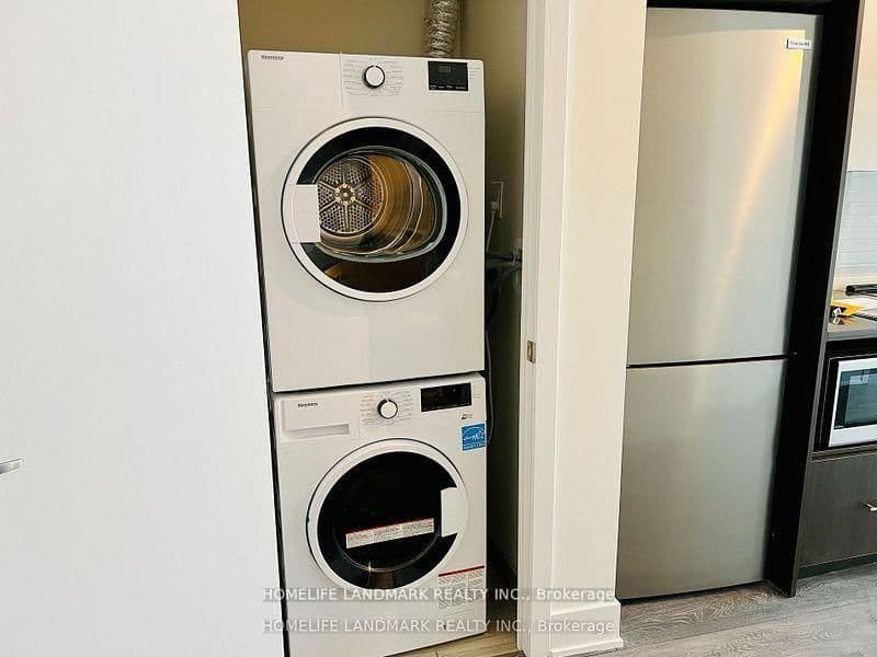 188 Fairview Mall Drive, Unit 1116 thumbnail 10