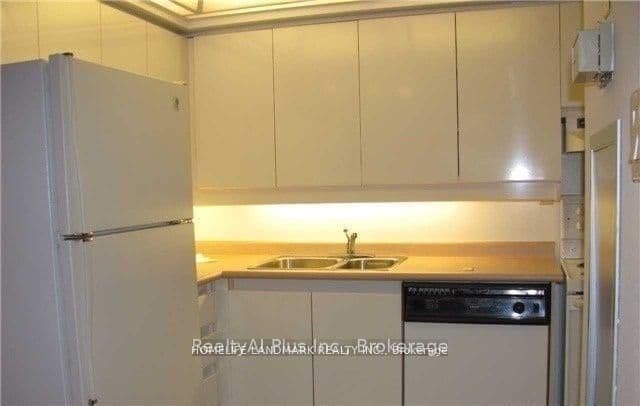 736 Bay Street, Unit 2210 thumbnail 7