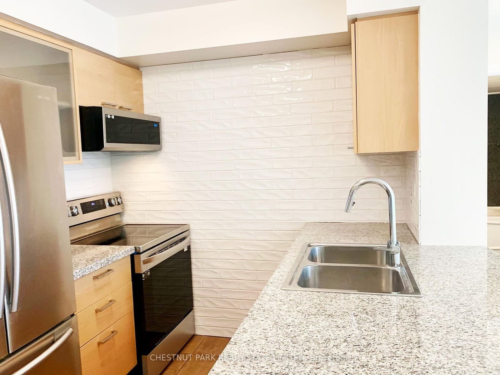 18 Harrison Garden Boulevard, Unit 2504 thumbnail 12