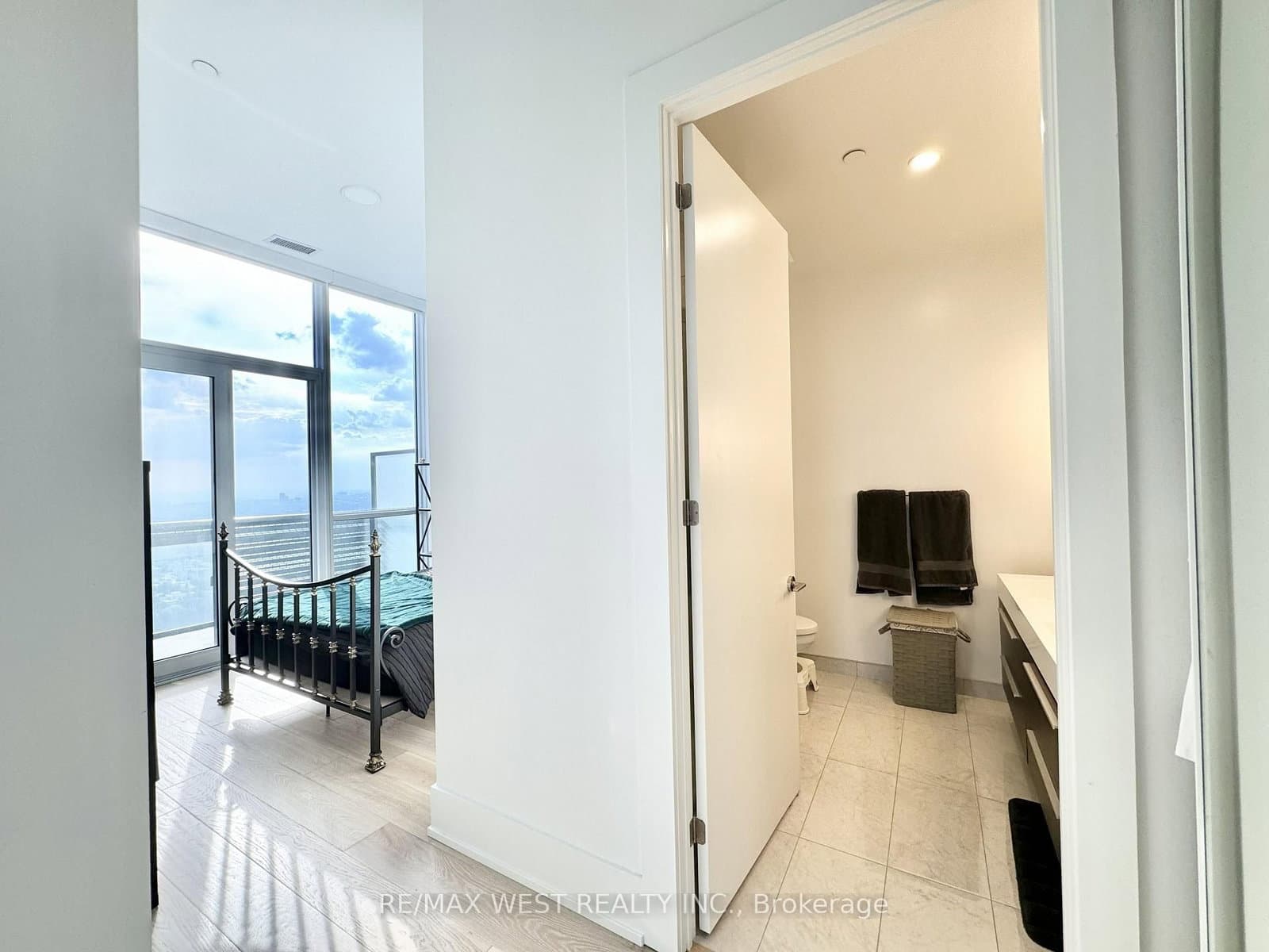 39 Roehampton Avenue, Unit 4603 thumbnail 20