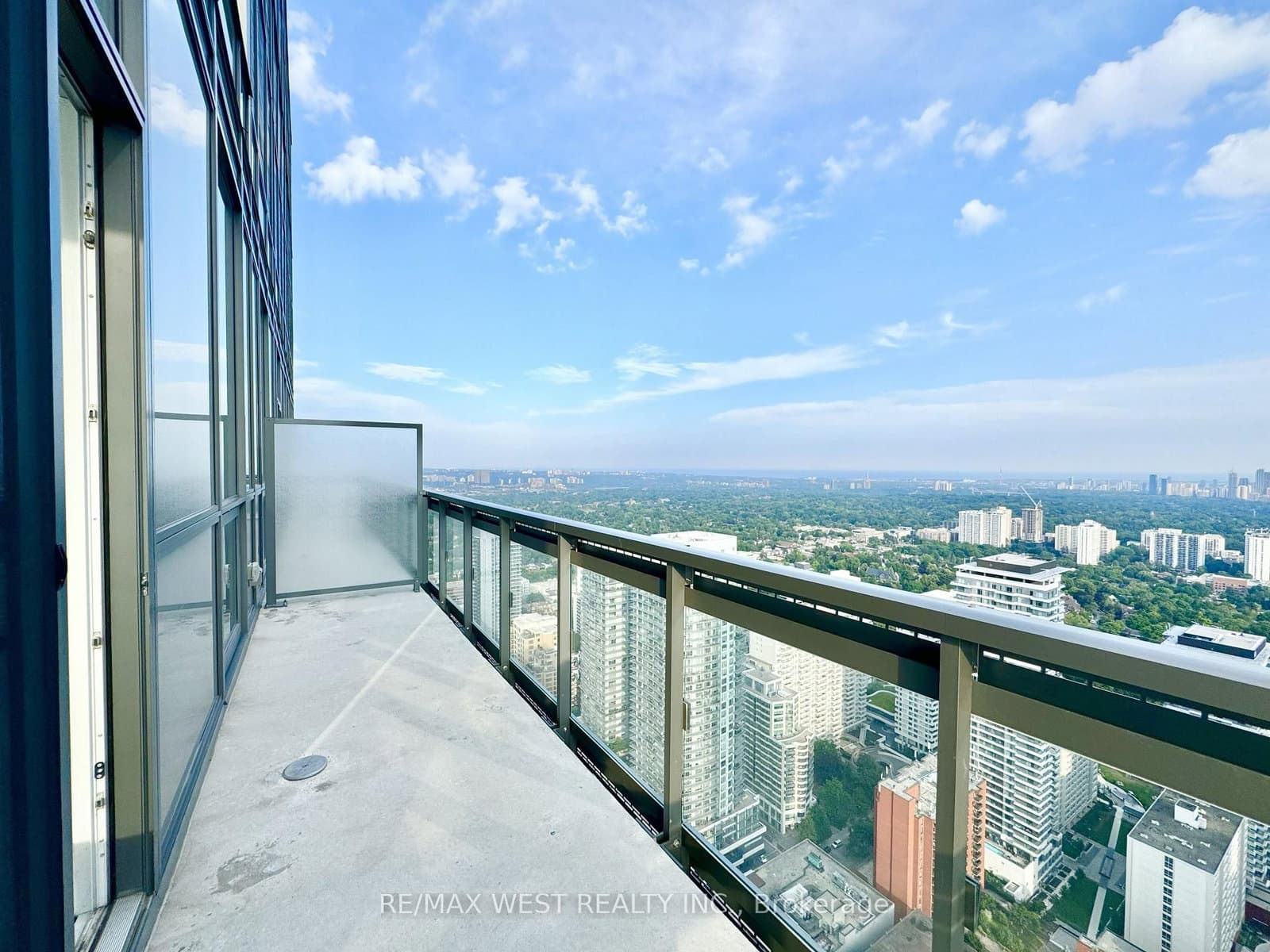 39 Roehampton Avenue, Unit 4603 thumbnail 36
