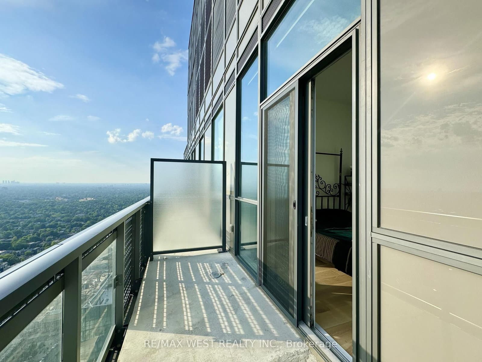 39 Roehampton Avenue, Unit 4603 thumbnail 38