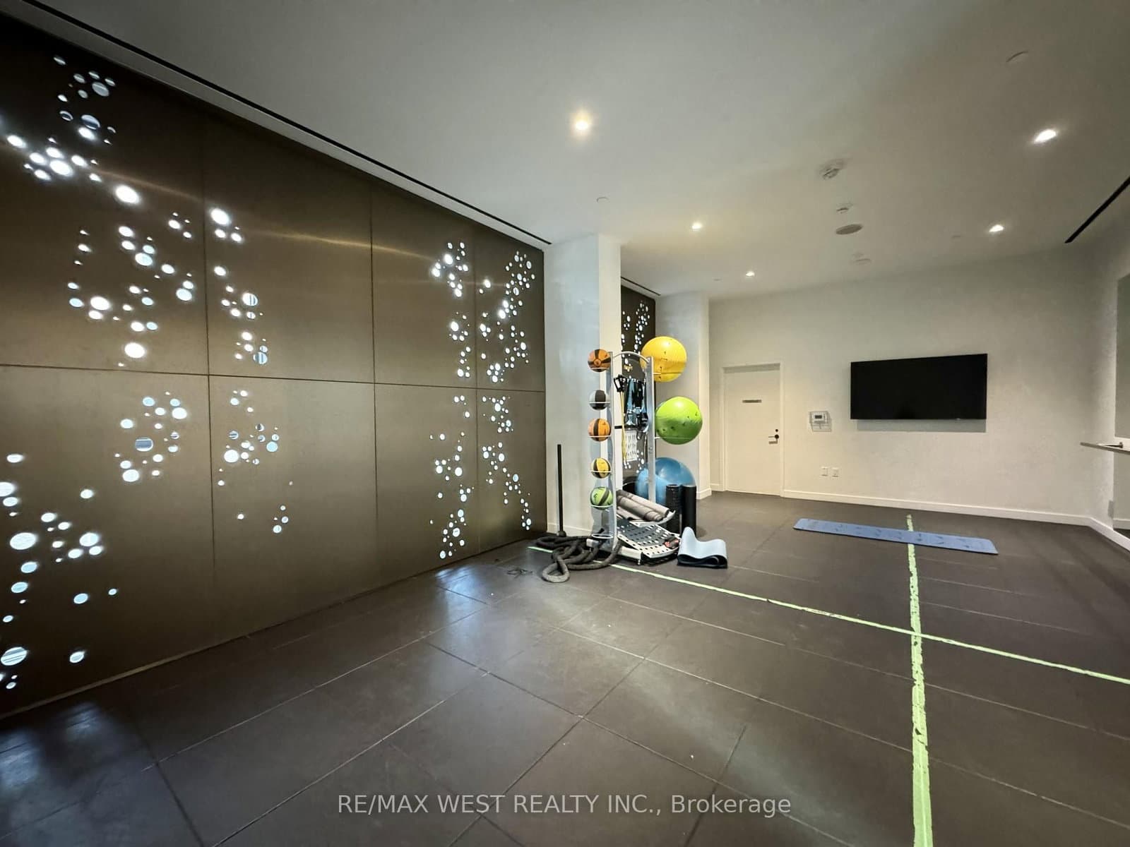 39 Roehampton Avenue, Unit 4603 thumbnail 43