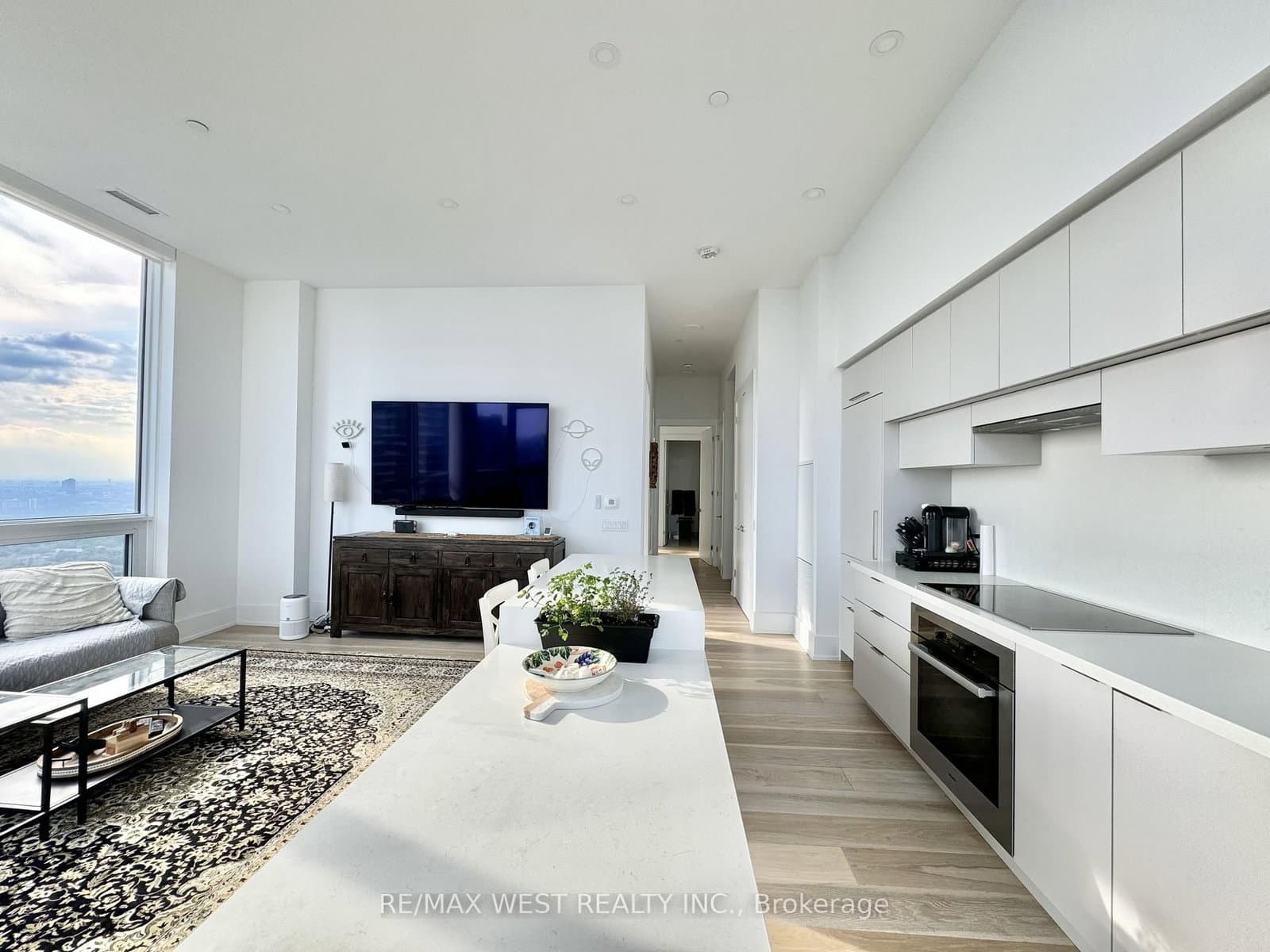 39 Roehampton Avenue, Unit 4603 thumbnail 7