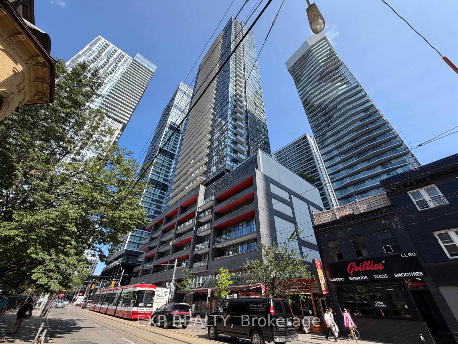 159 Dundas Street E, Unit 512 thumbnail 2