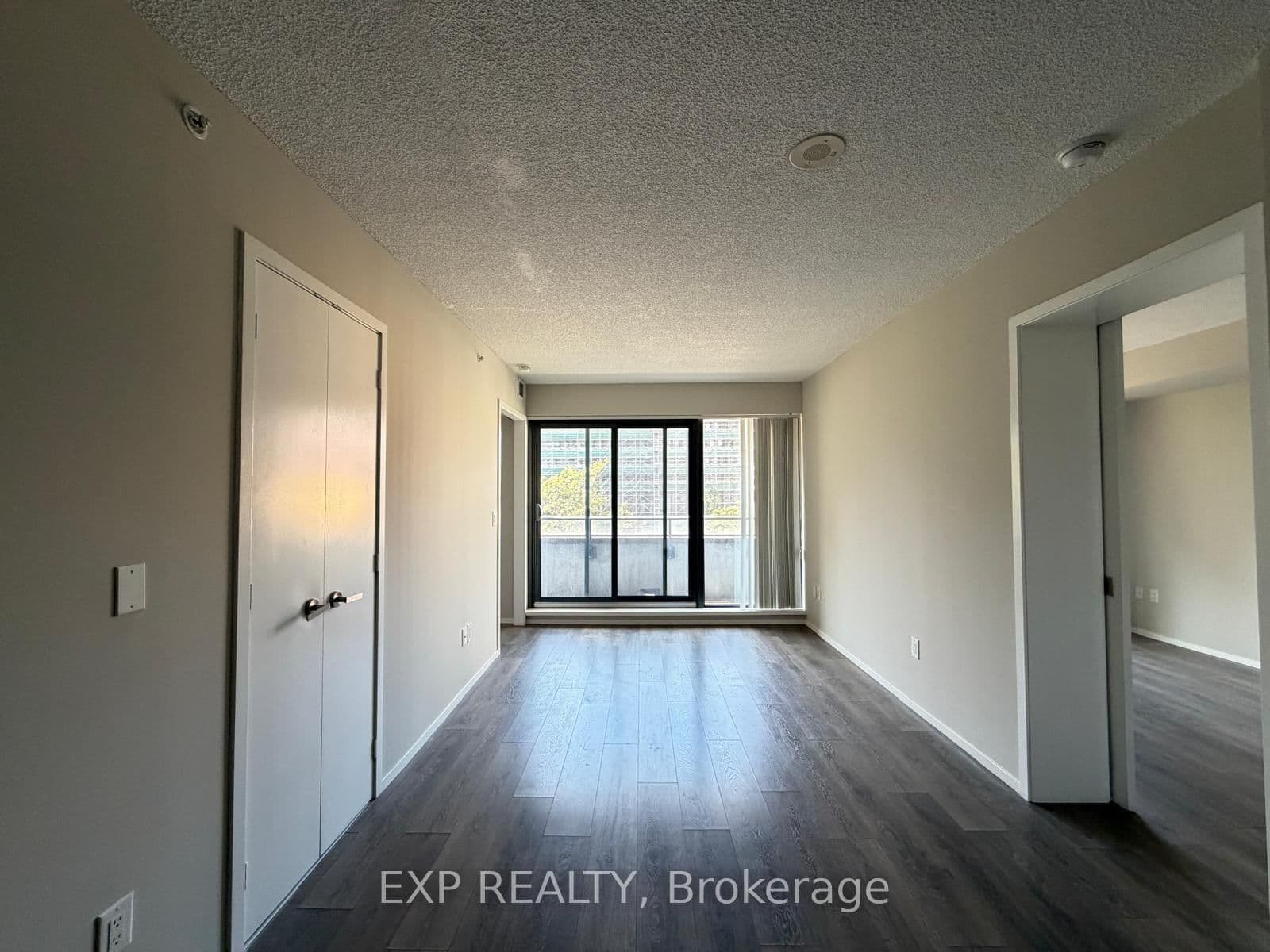 159 Dundas Street E, Unit 512 thumbnail 21