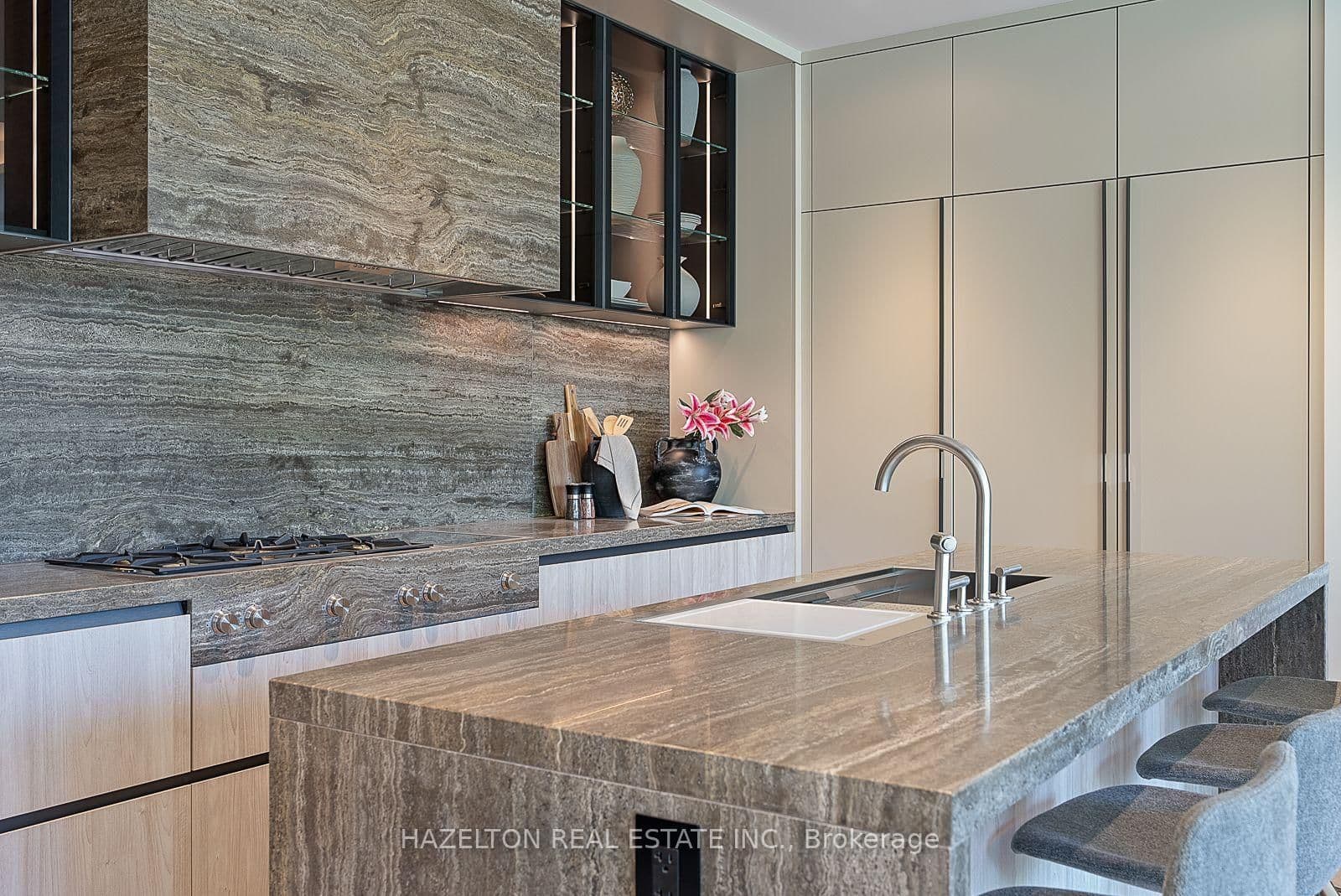 7 Dale Avenue, Unit 302 thumbnail 14