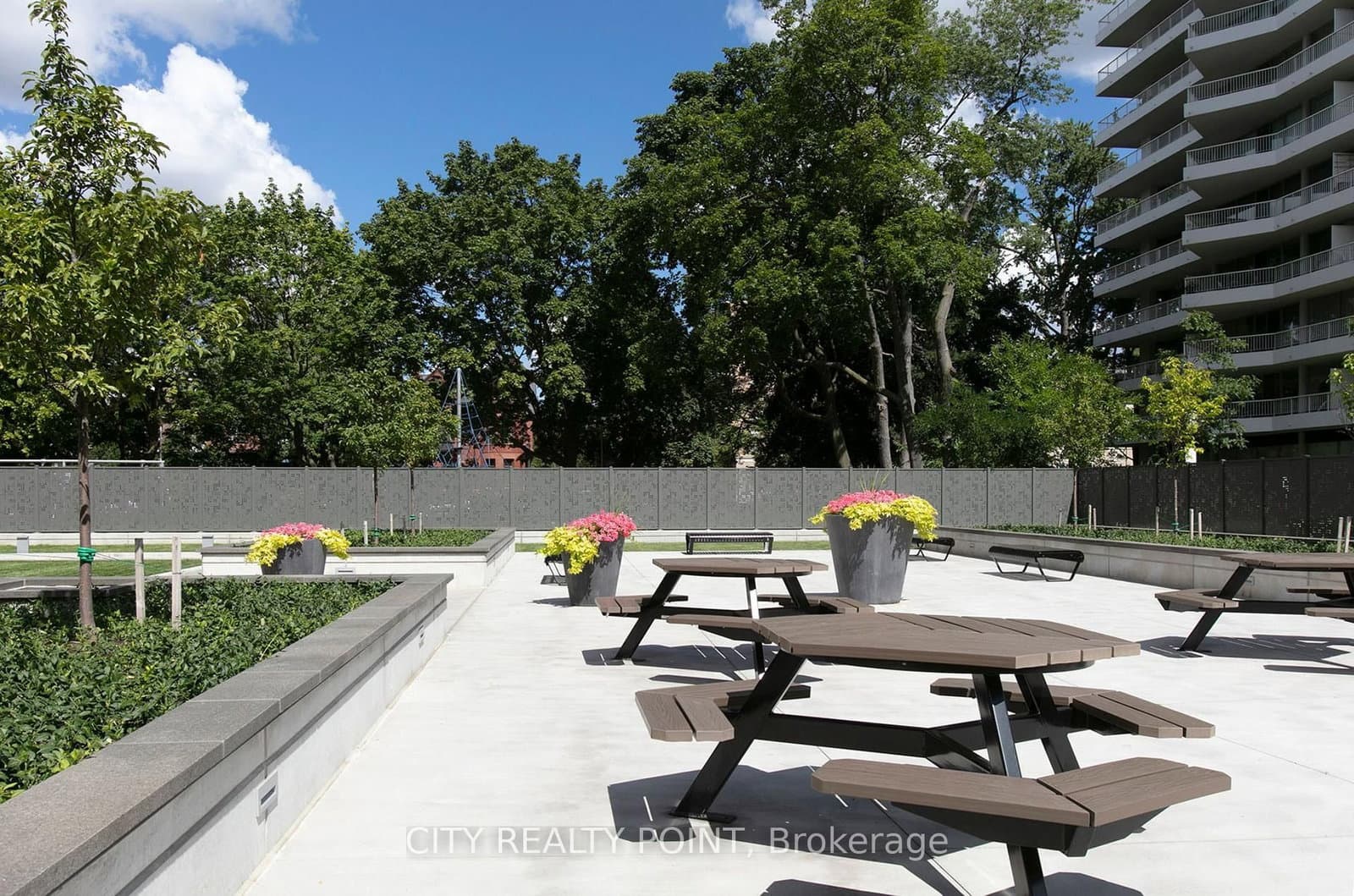 485 Huron Street, Unit 204 thumbnail 10