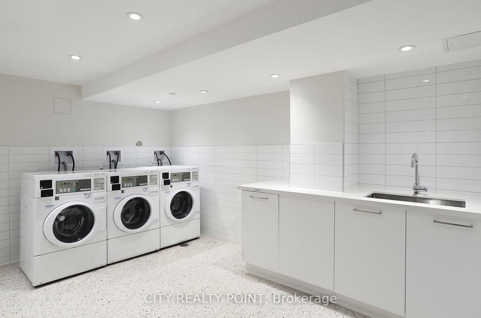 485 Huron Street, Unit 204 thumbnail 14