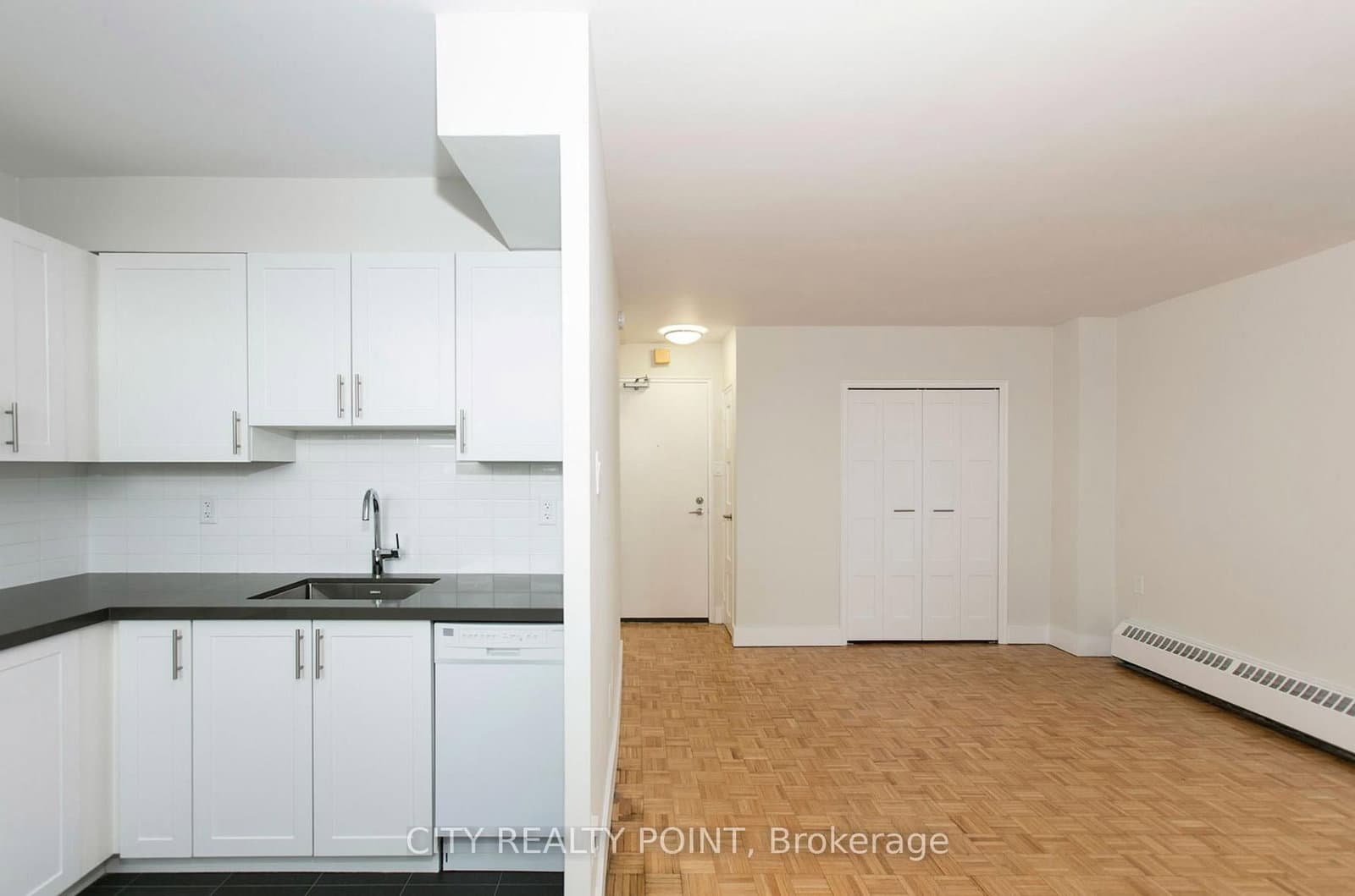 485 Huron Street, Unit 204 thumbnail 2