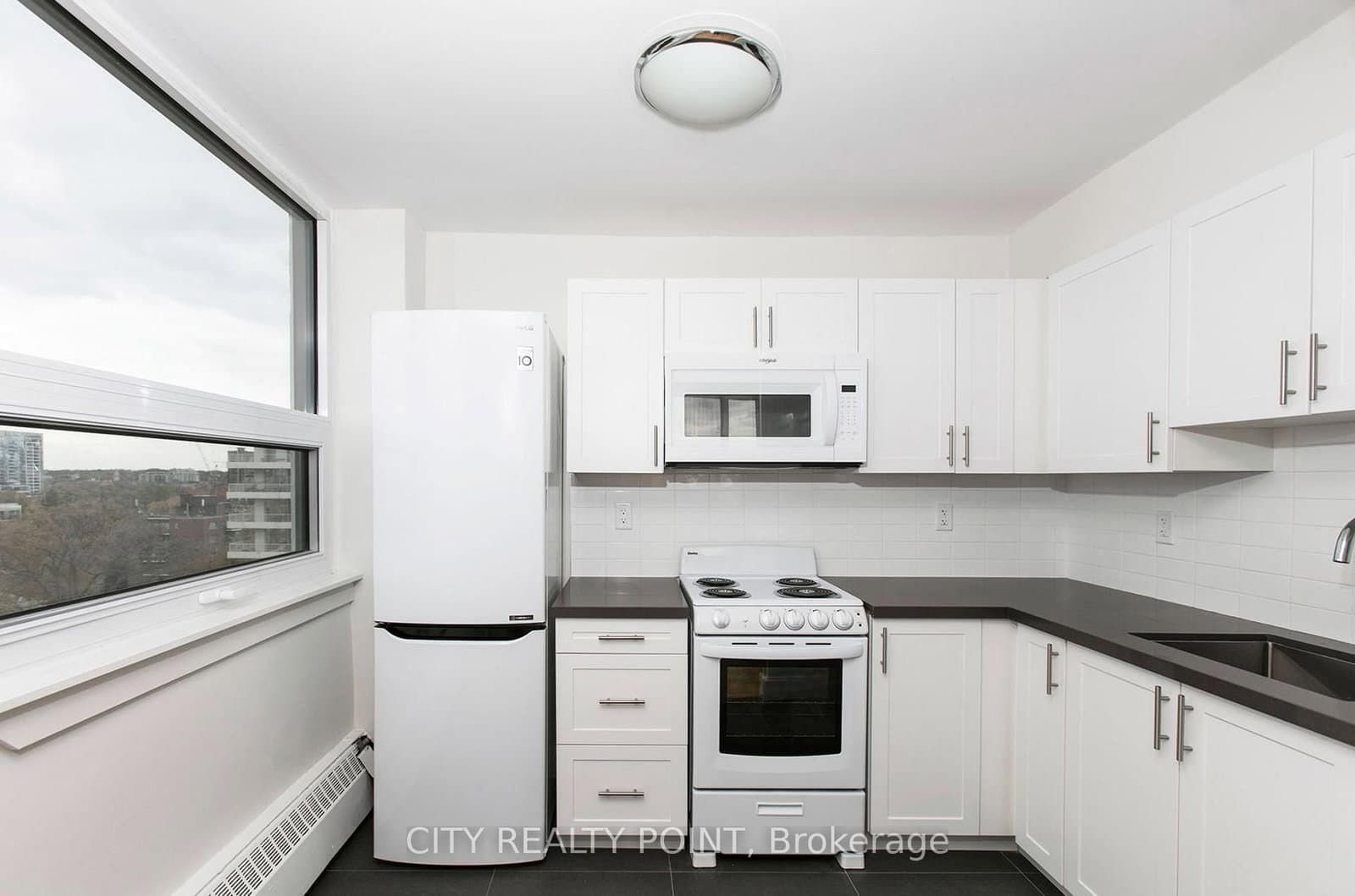 485 Huron Street, Unit 204 thumbnail 4