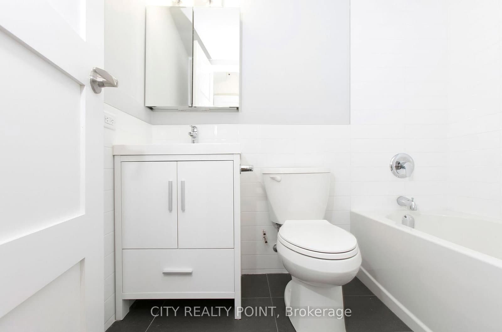 485 Huron Street, Unit 204 thumbnail 7