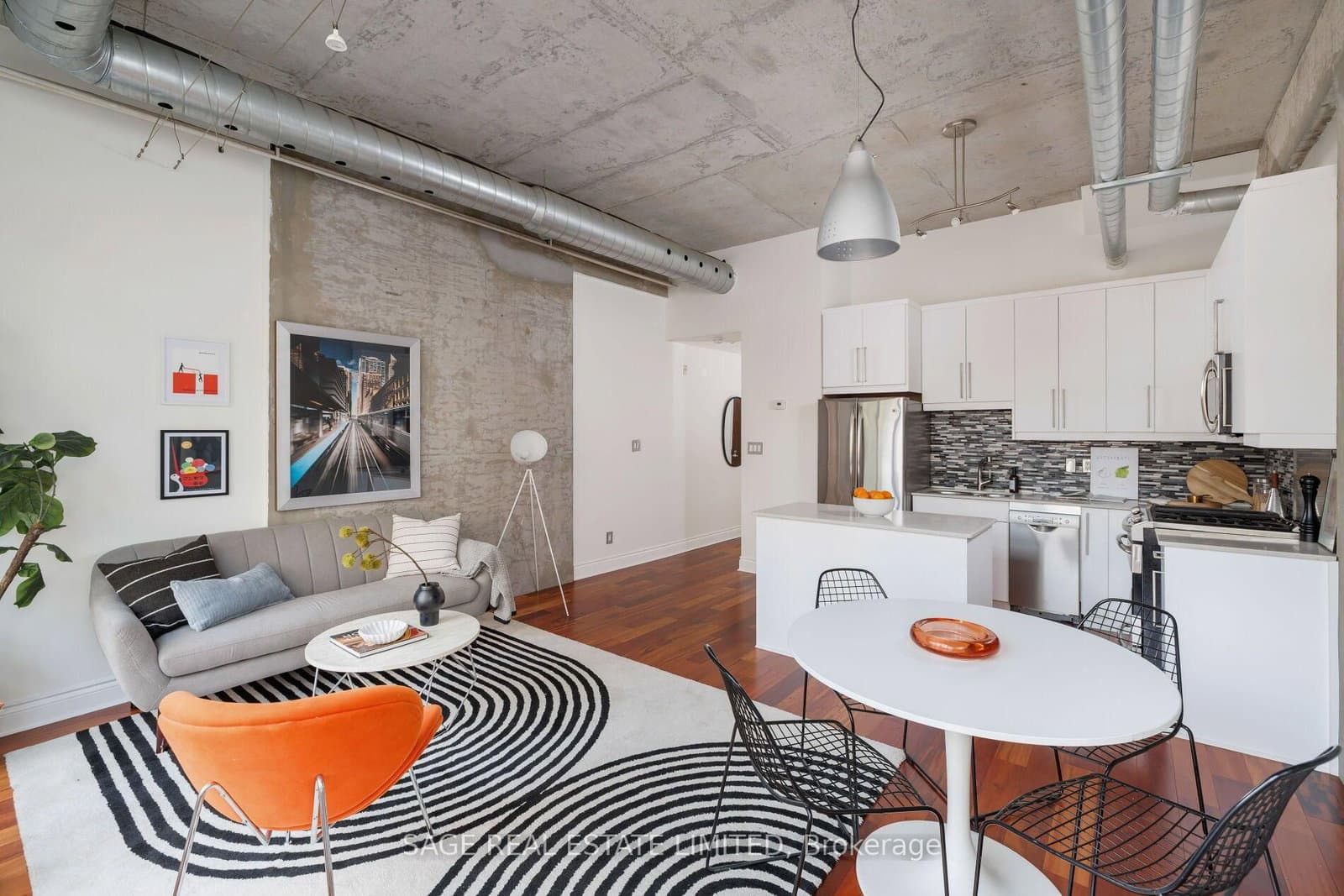 261 King Street E, Unit 402 thumbnail 18
