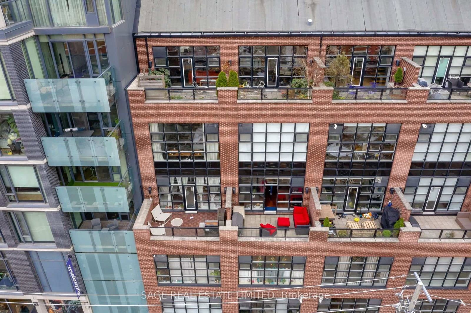 261 King Street E, Unit 402 thumbnail 2
