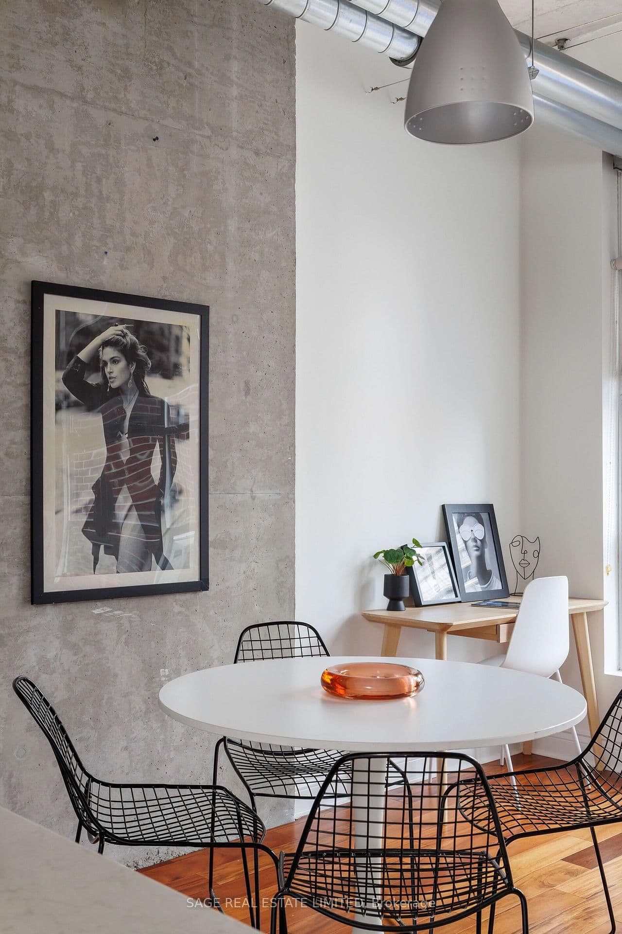 261 King Street E, Unit 402 thumbnail 25