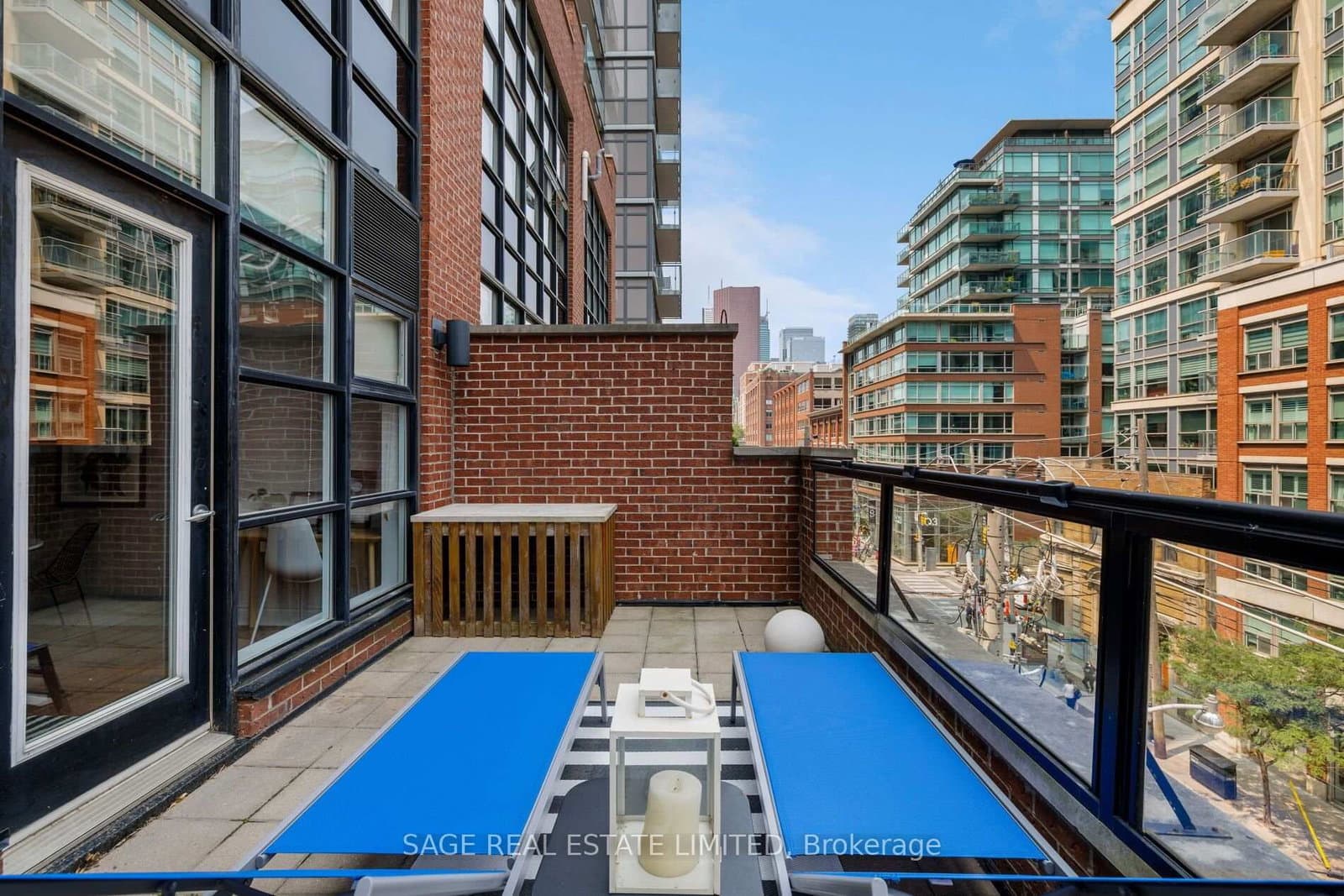 261 King Street E, Unit 402 thumbnail 27