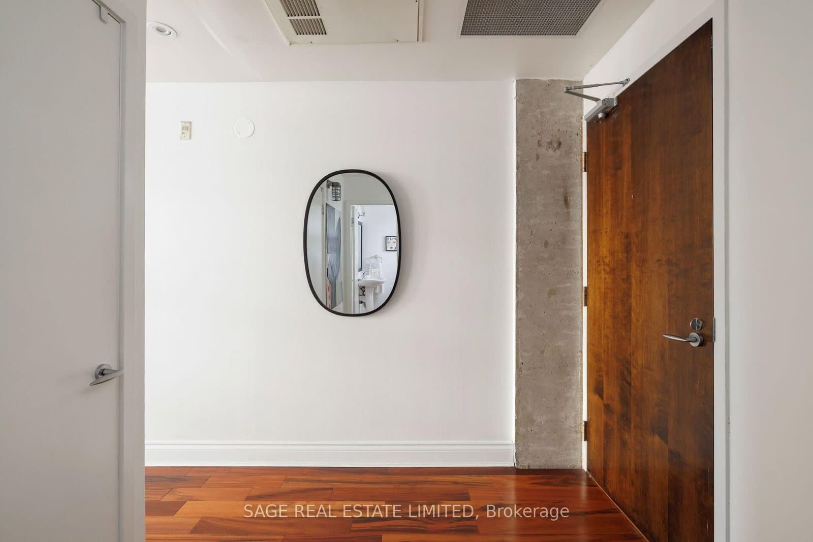 261 King Street E, Unit 402 thumbnail 3