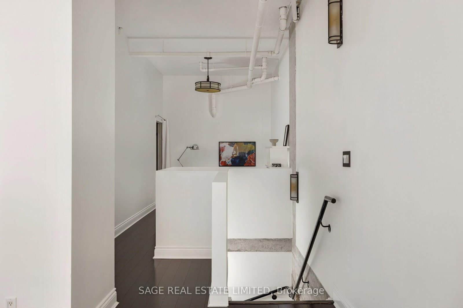 261 King Street E, Unit 402 thumbnail 38