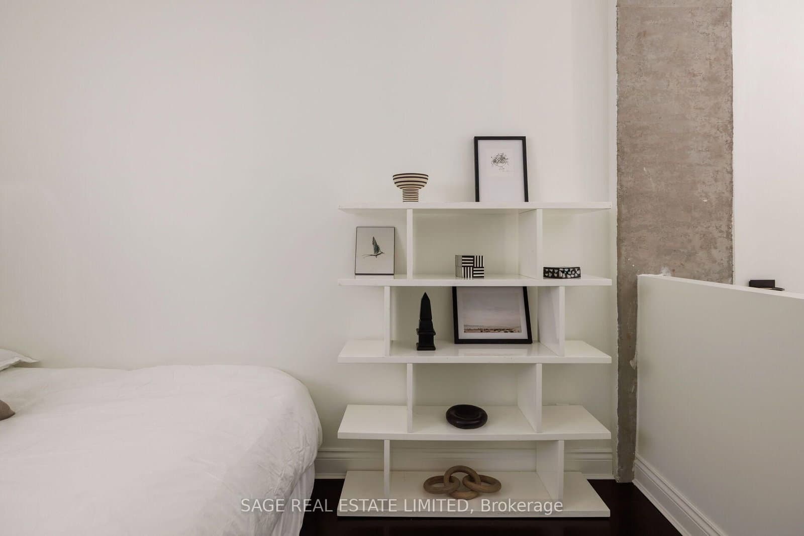 261 King Street E, Unit 402 thumbnail 42